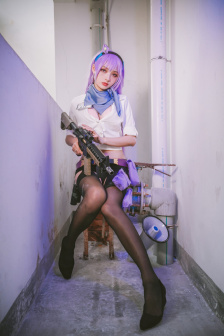 小夹子夹在小奴的花蒂头