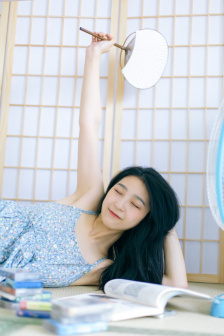 美女镣铐